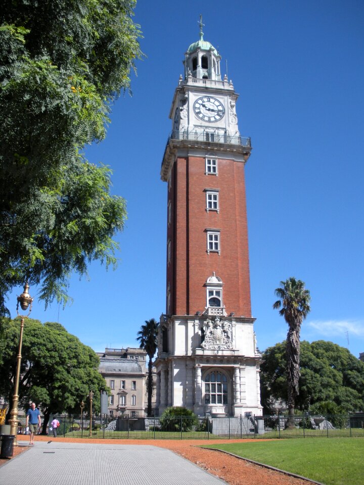 Torre de los ingleses monument clock