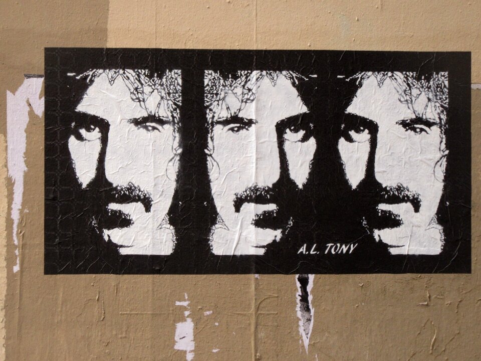 Hauswand france grafitti