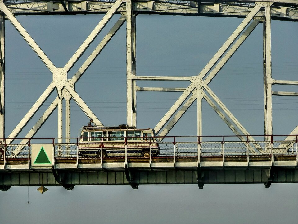 Bridge coach dakpassagier