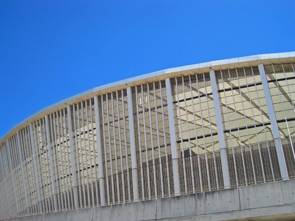 Arena building structure