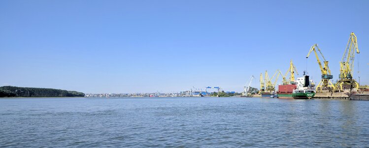 Galati ship water