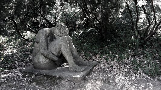 Viewing exhibition sculpture
