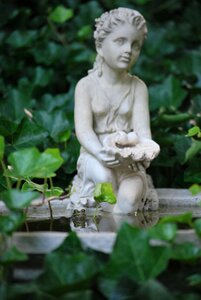 Water statue sculpture