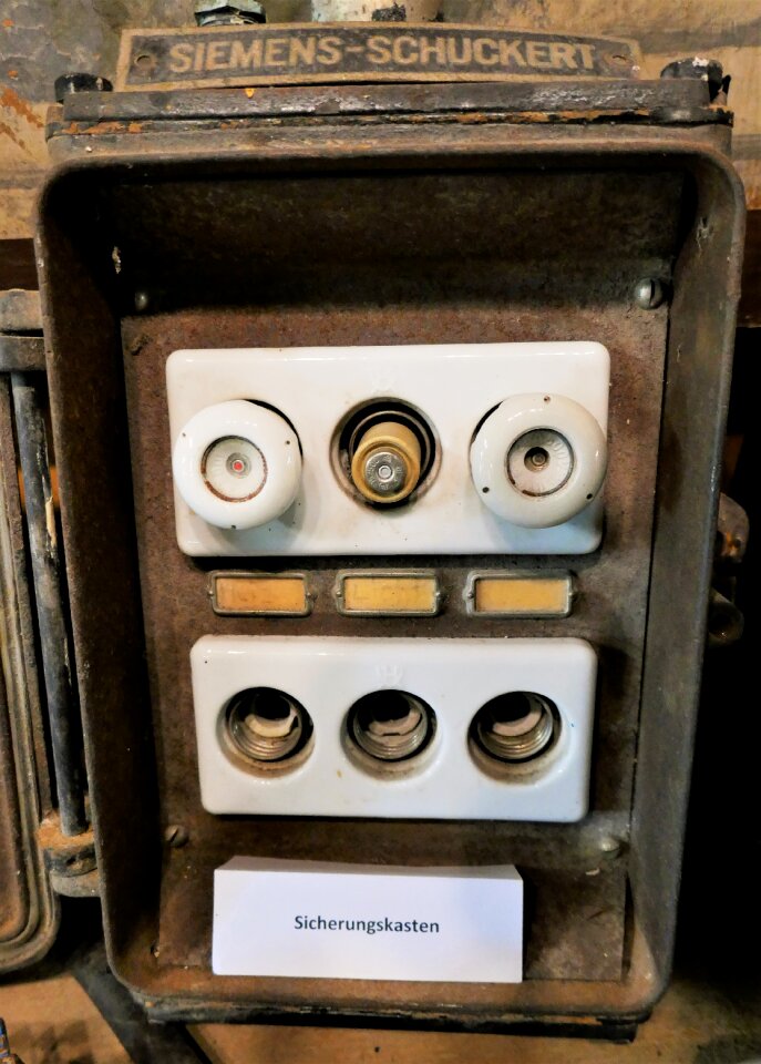Siemens schuckert voltage