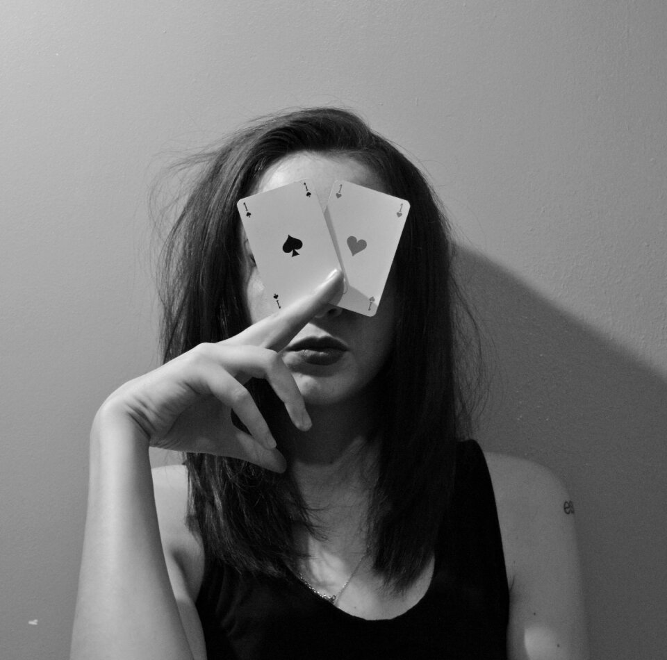 Seriously hand cards
