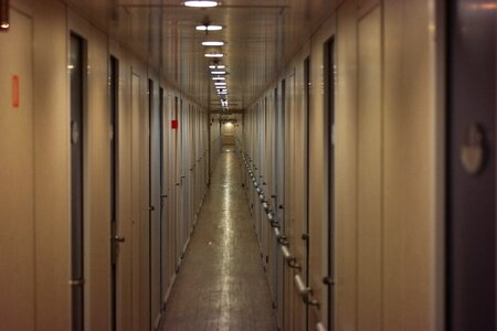 Floor interior ferry