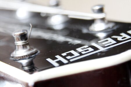 Guitar gretsch headstock
