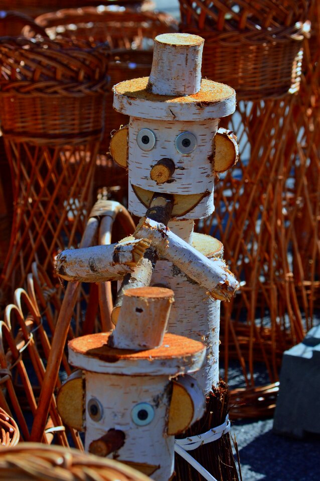 Arts and crafts carving folk art