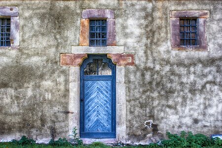 Sand stone trim steinmetz photo