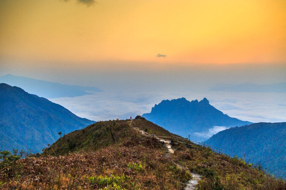 Bach moc luong tu lao cai province