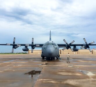 Hercules airport transport photo