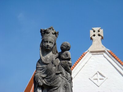 Church pinion madonna