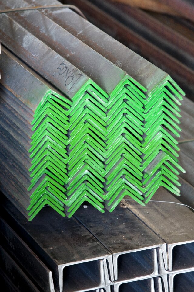 Season tube pattern