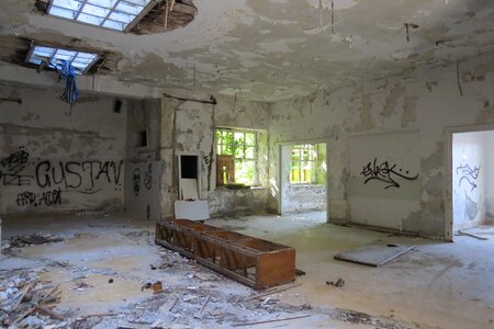 Croatia decay lapsed