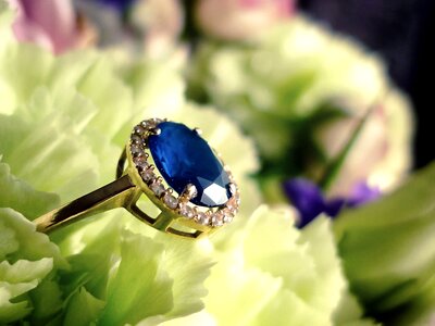 Flowers love jewelry