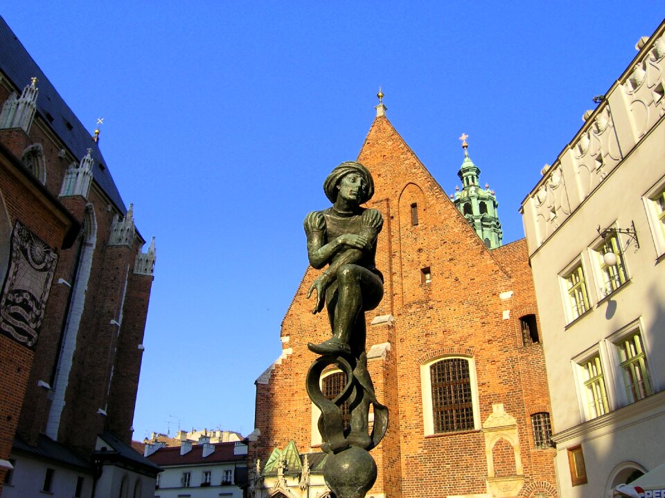Buildings architecture