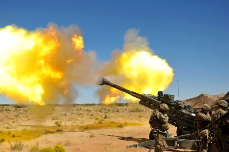 155mm howitzer firepower photo