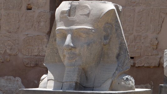 Status egypt pharaoh photo