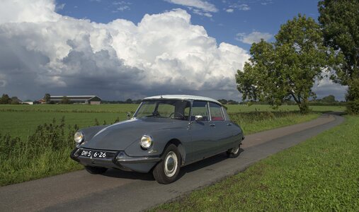 Gris ciel lourd lhs citroen ds