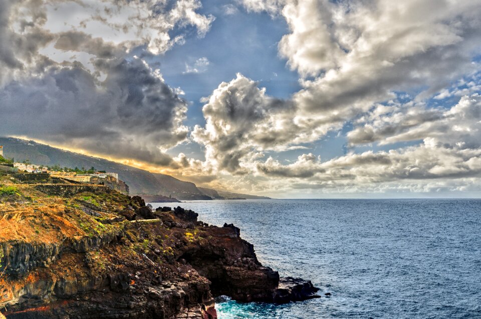Sea coast coast line