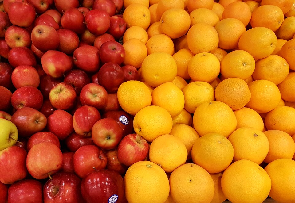Eating healthy fruit