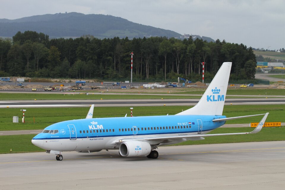 Airport passenger aircraft zurich