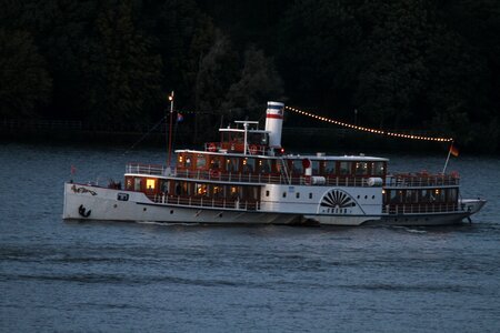 Adler shipping company elbe