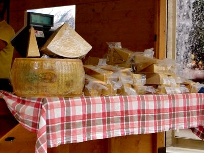 Sales stand table milk product