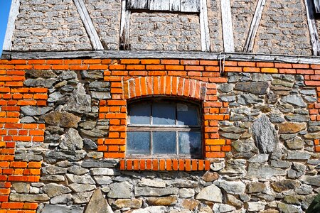 Truss color brick photo