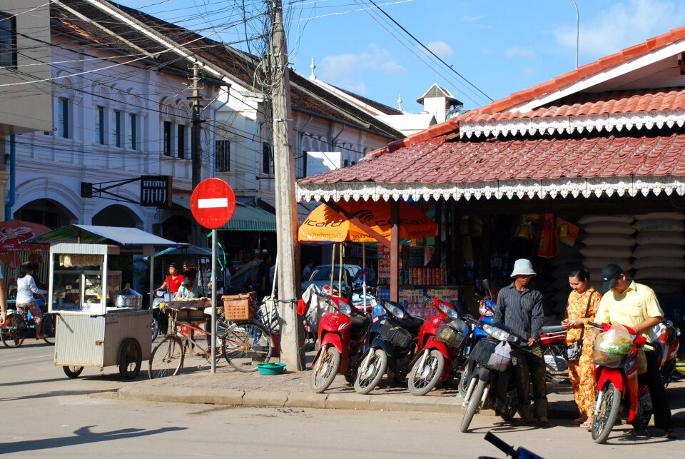 Street no entry motorbikes photo