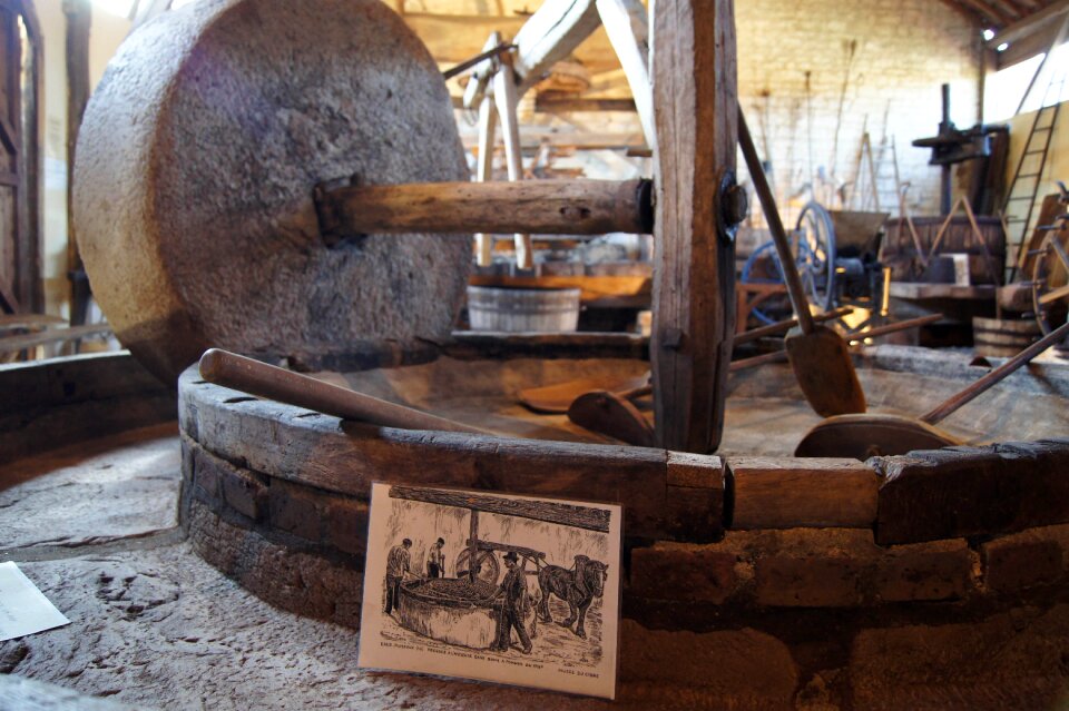 Cider former tradition