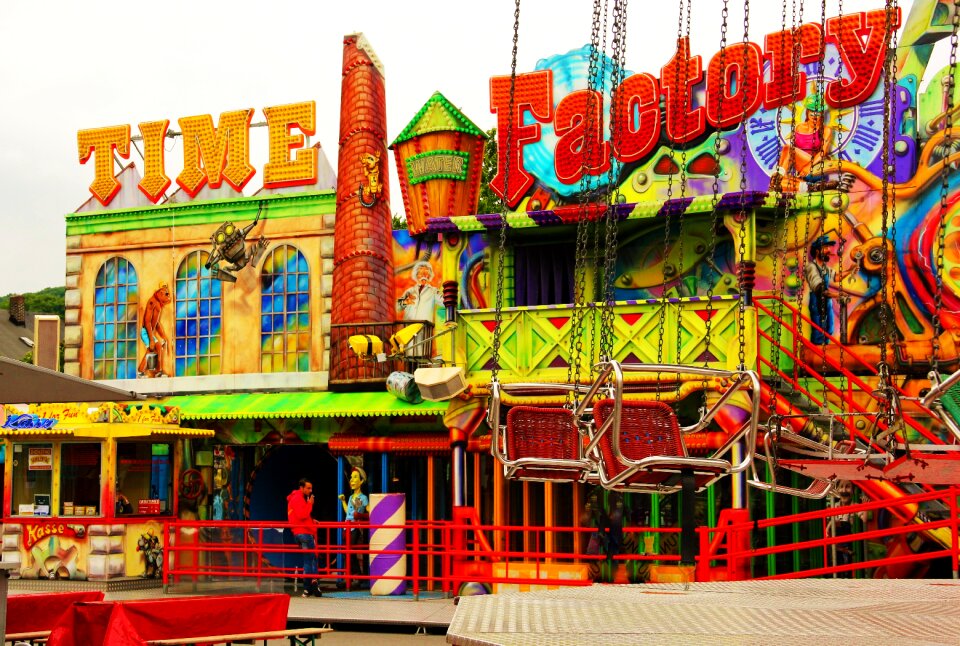 Ride year market fairground