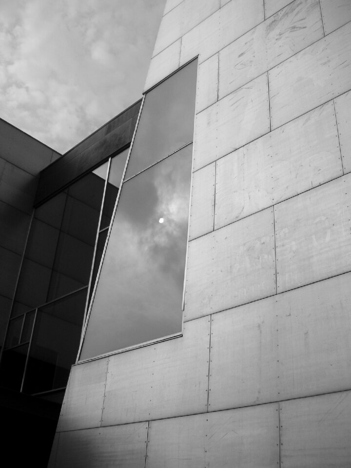 Mirroring window sun