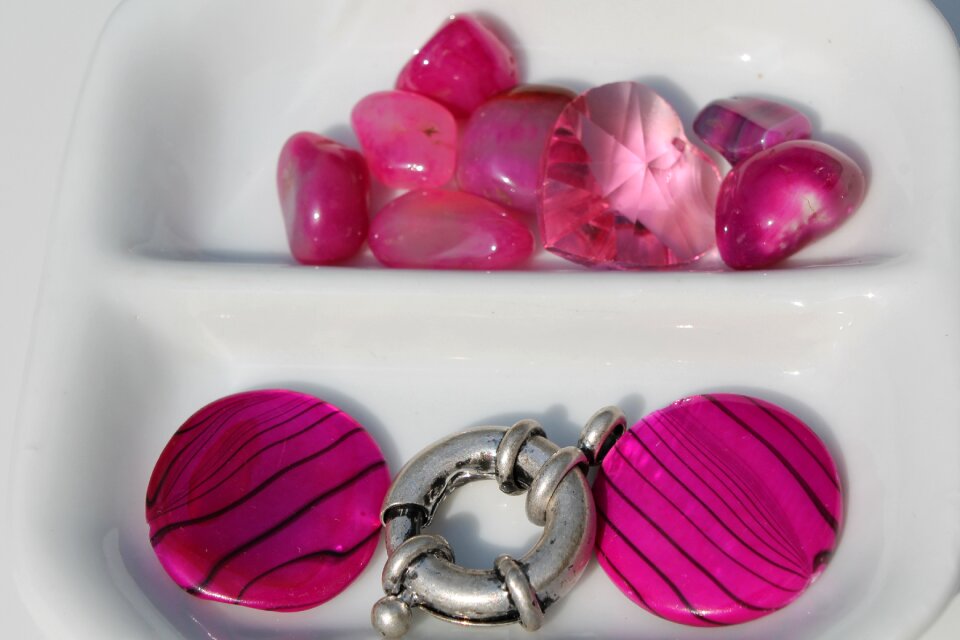 Necklace pink cerise
