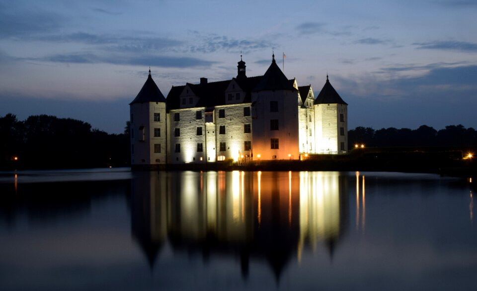 Architecture places of interest on the water