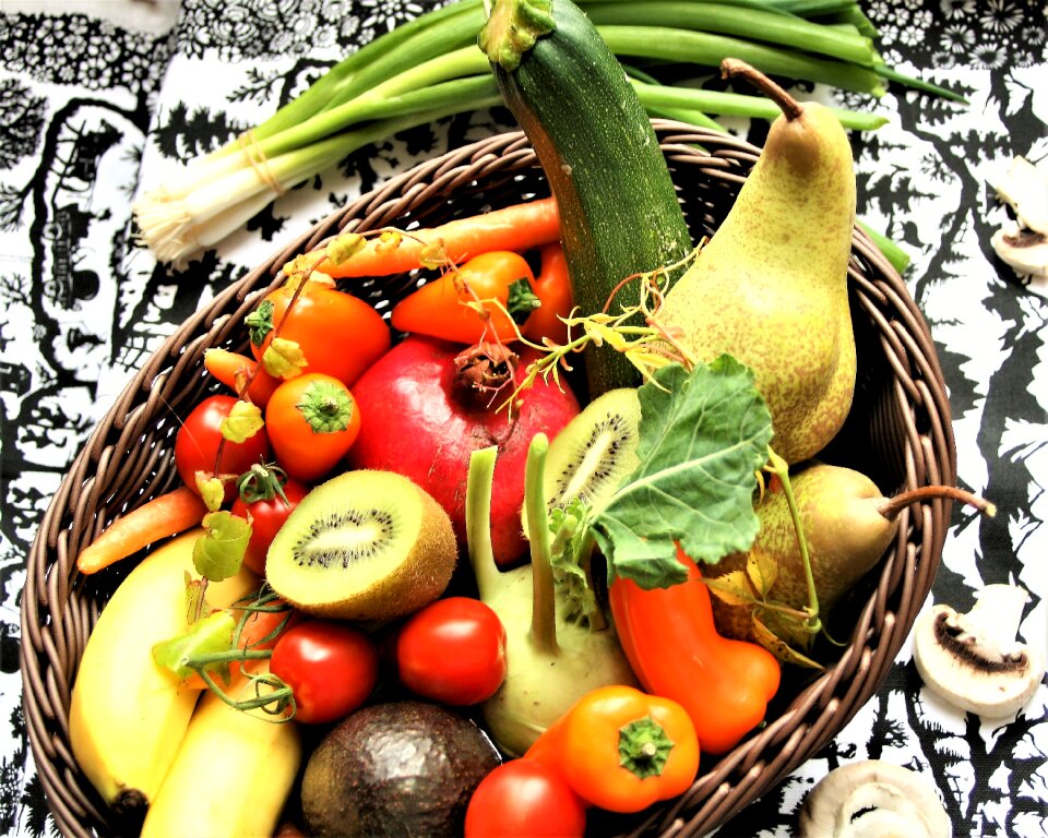 Fresh shopping cart tasty