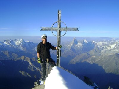 Series 4000 mountaineering climb