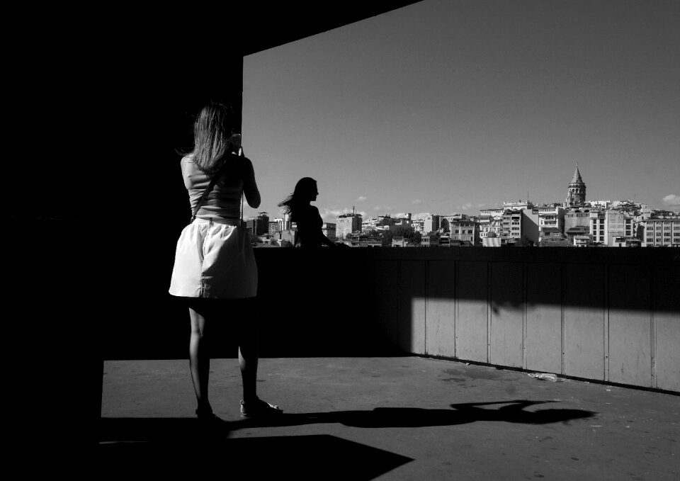 Shadow reverse light black and white