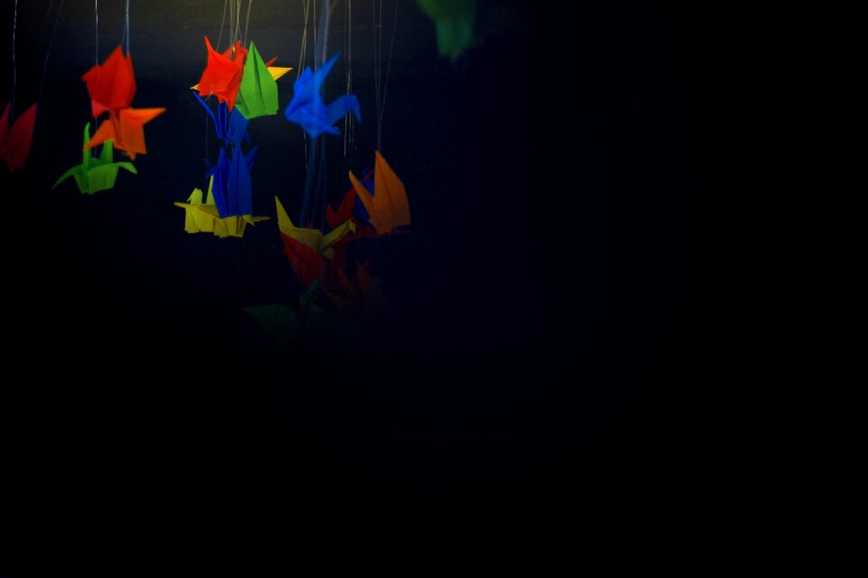 Fold paper hanging