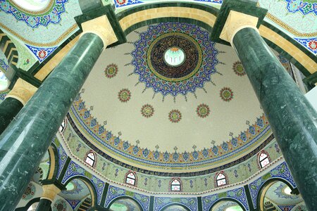 Monumental religion culture