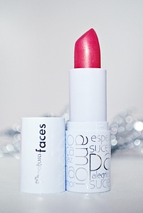 Natura beauty makeup