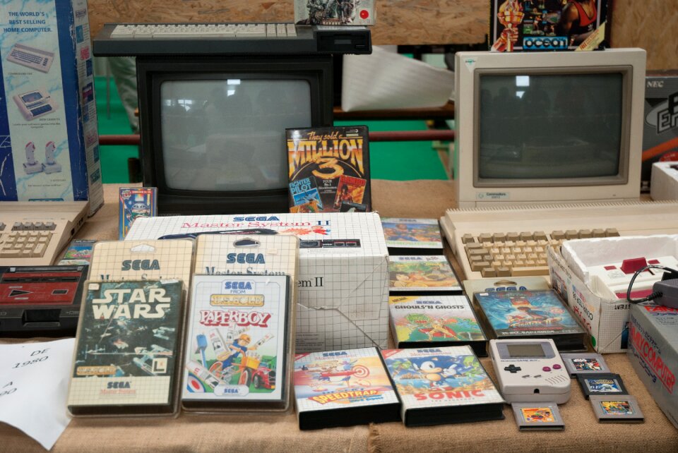 Retro gaming console