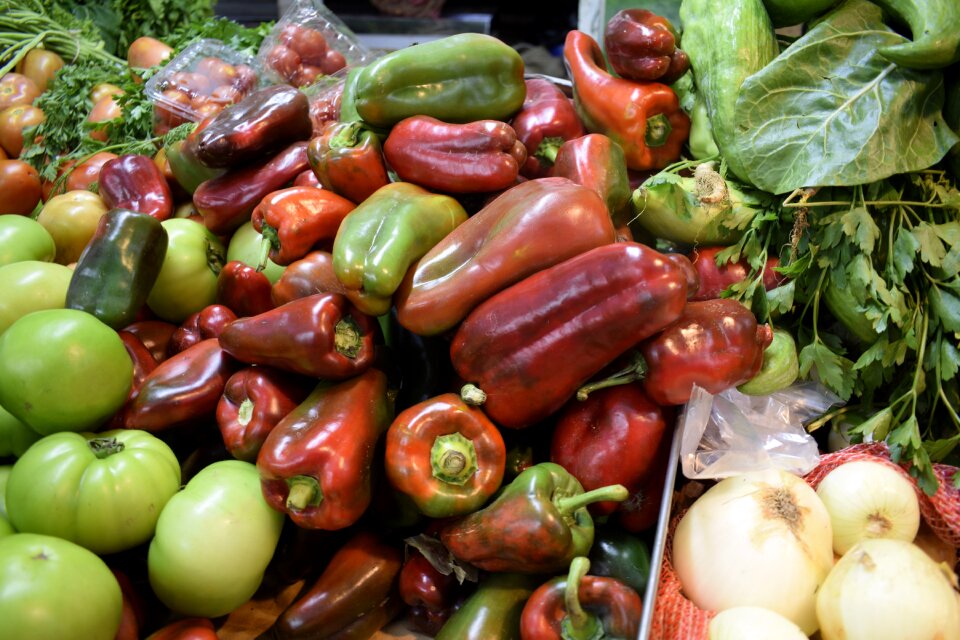 Chile peppers market