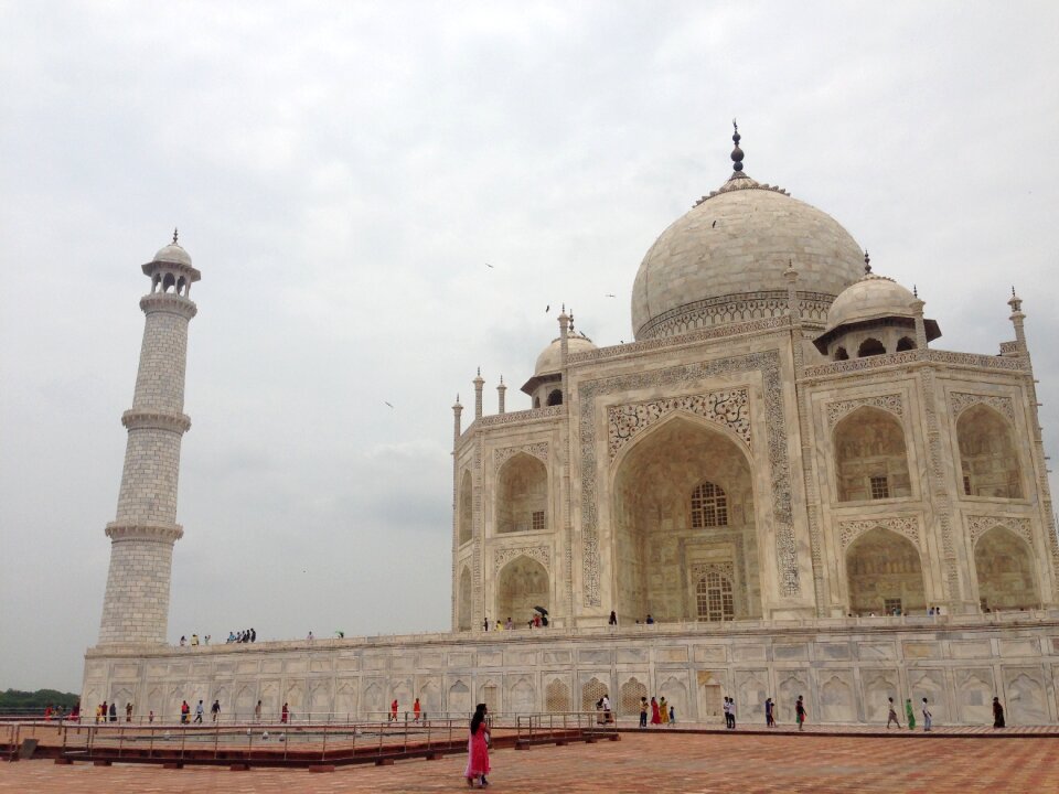 Discover india taj mahal