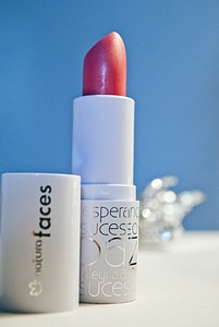 Natura beauty makeup