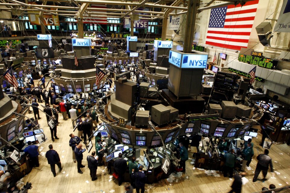 Stock exchange financial institute