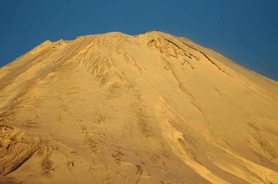 Mt fuji morning snow