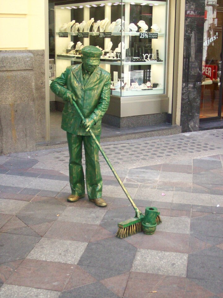 Sculpture madrid statue