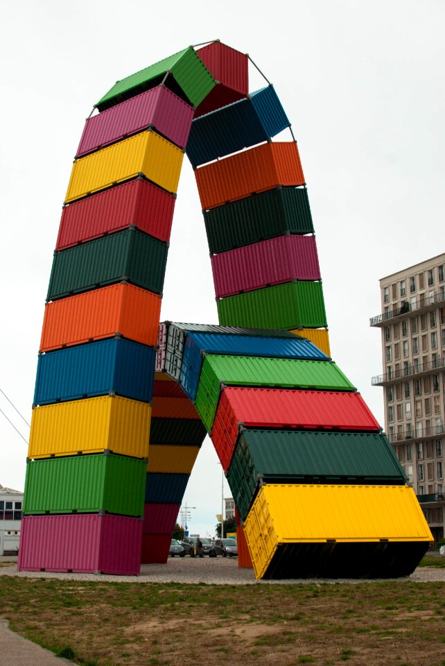 500 years container art