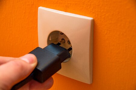 Electricity cable power supply